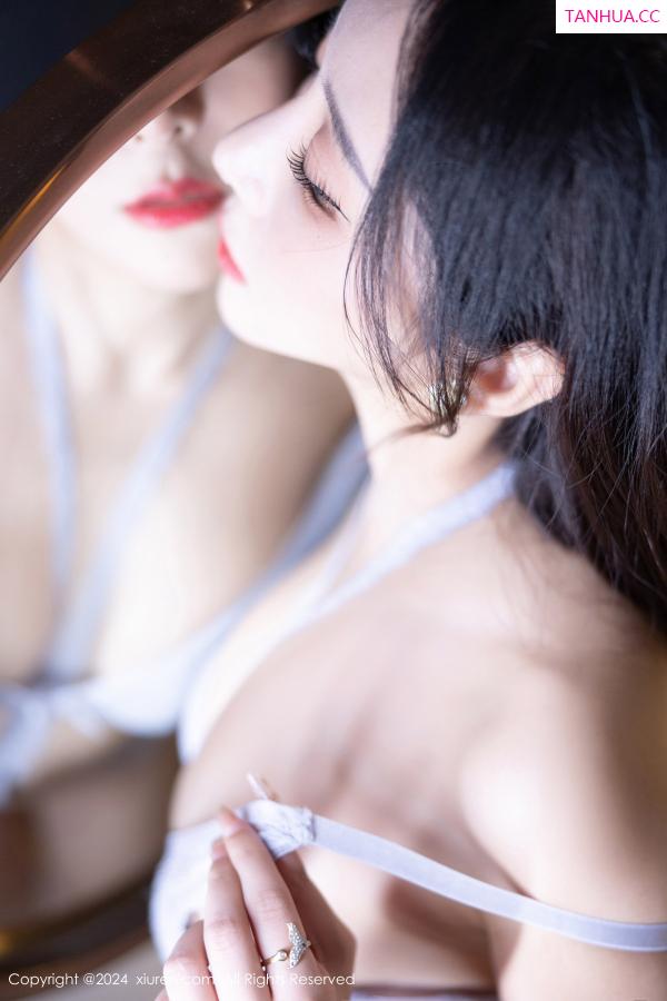 王馨瑶  [XiuRen]高清写真图 2024.06.21 No.8741 王馨瑶yanni 丝袜美腿第80张图片